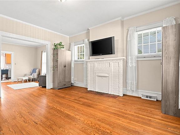 3rd image of 512 Atwater St