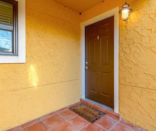 3rd image of 866 Shoreline Cir