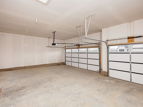 3rd image of 3208 SE Elkwood Ct