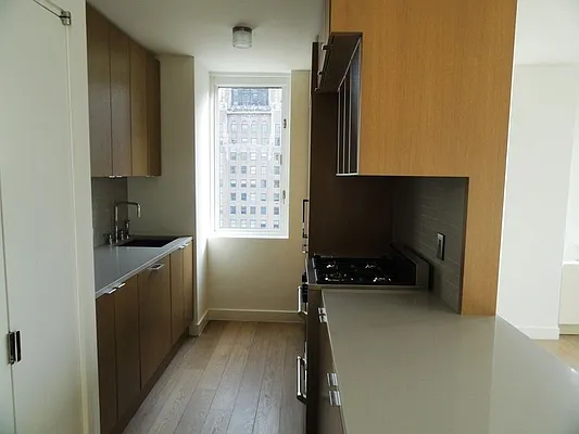 Rented by Battery Park Realty | media 28