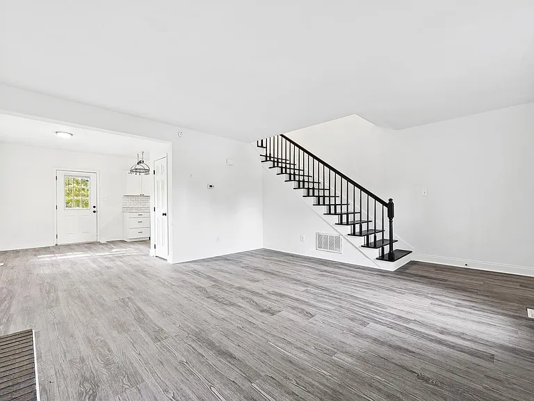 6101 Highcastle Ct — Photo 6