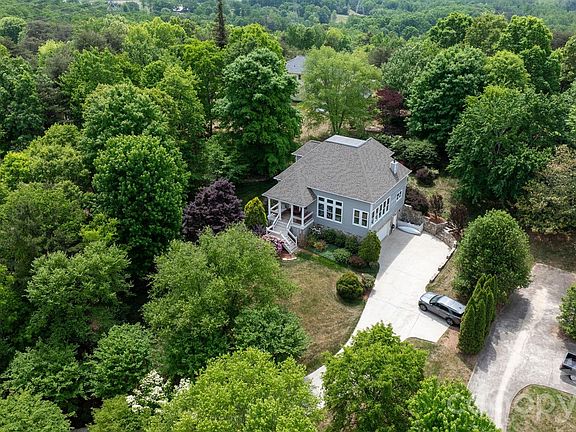 2nd image of 1221 Grande Vista Ct