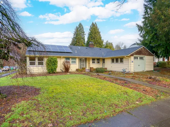 2711 NE Ainsworth St, Portland, OR 97211