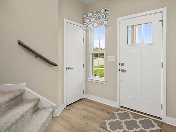 3rd image of 105 Capeside Ct #1E