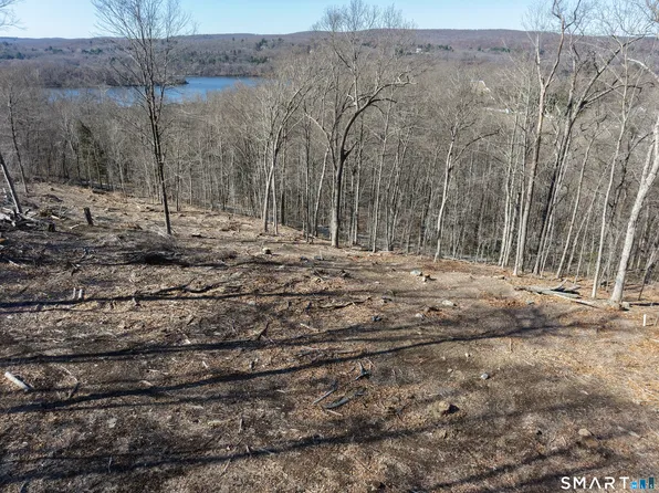 94-N Injun Hollow Road, Haddam, CT 06424