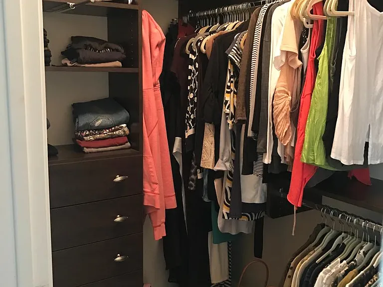 Master Bedroom Walkin Closet