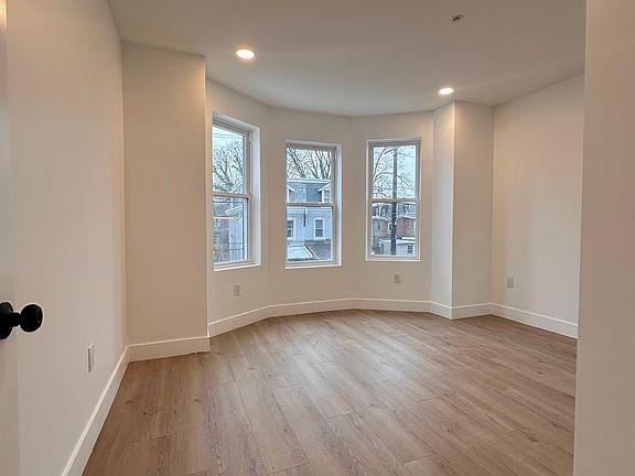 3rd image of 111 E Duval St Unit 2