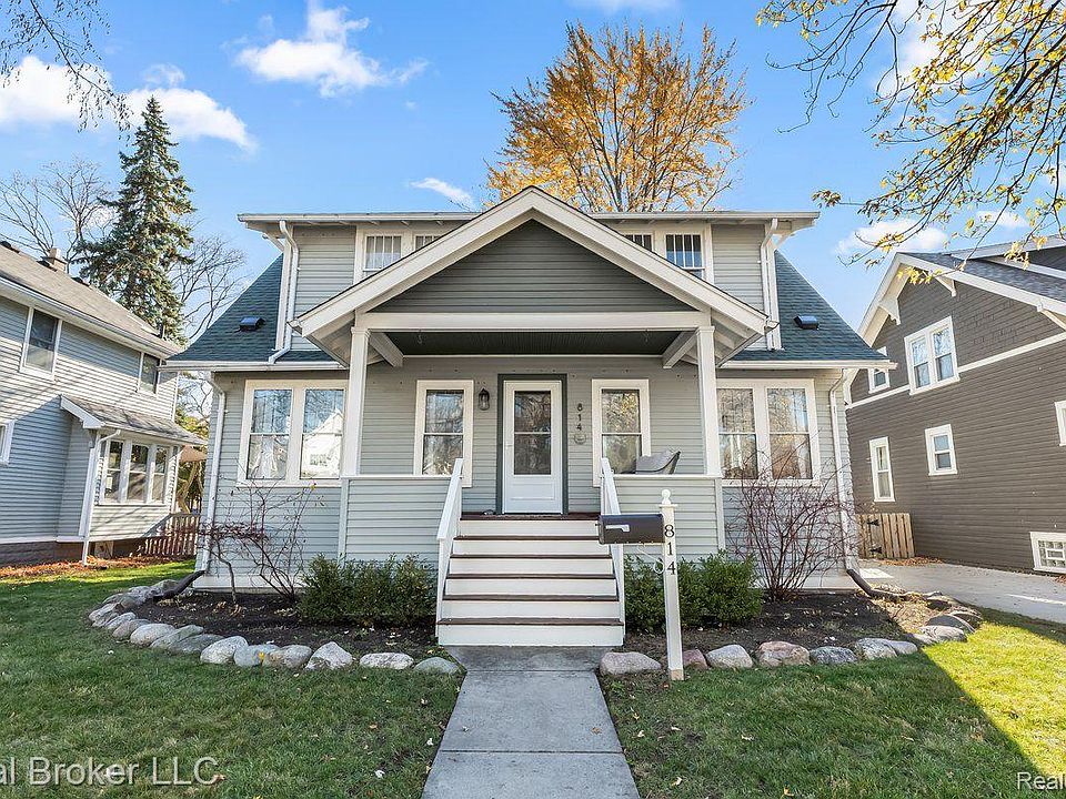 1st image of 814 E Lincoln Ave