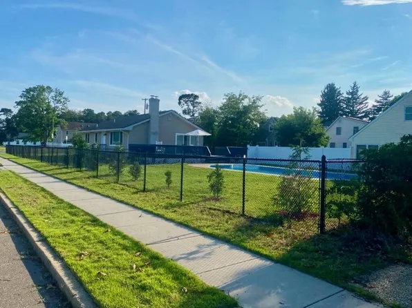 200 Lake St, Lakehurst, NJ 08733