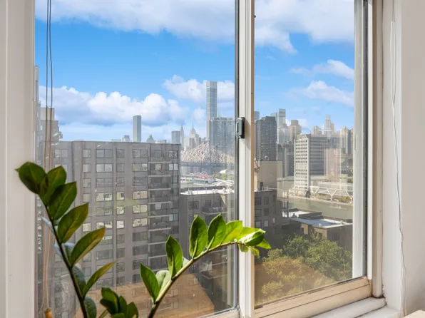 555 Main Street image 7 of 20