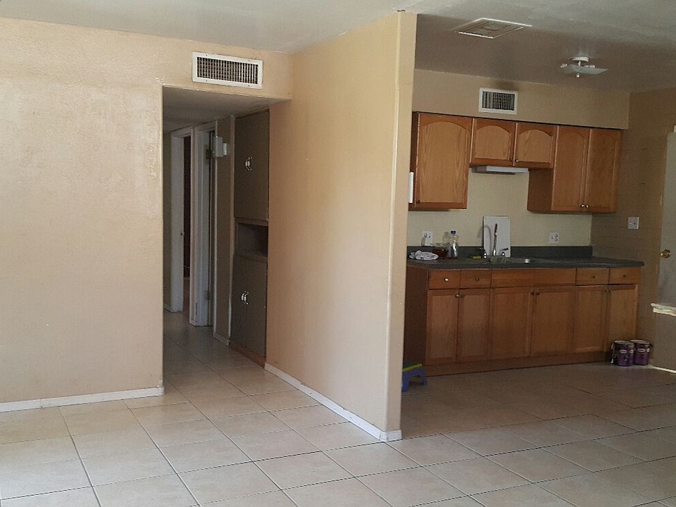 1st image of 6038 S 41st Ave