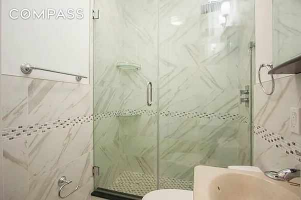 Rented by Compass | media 27