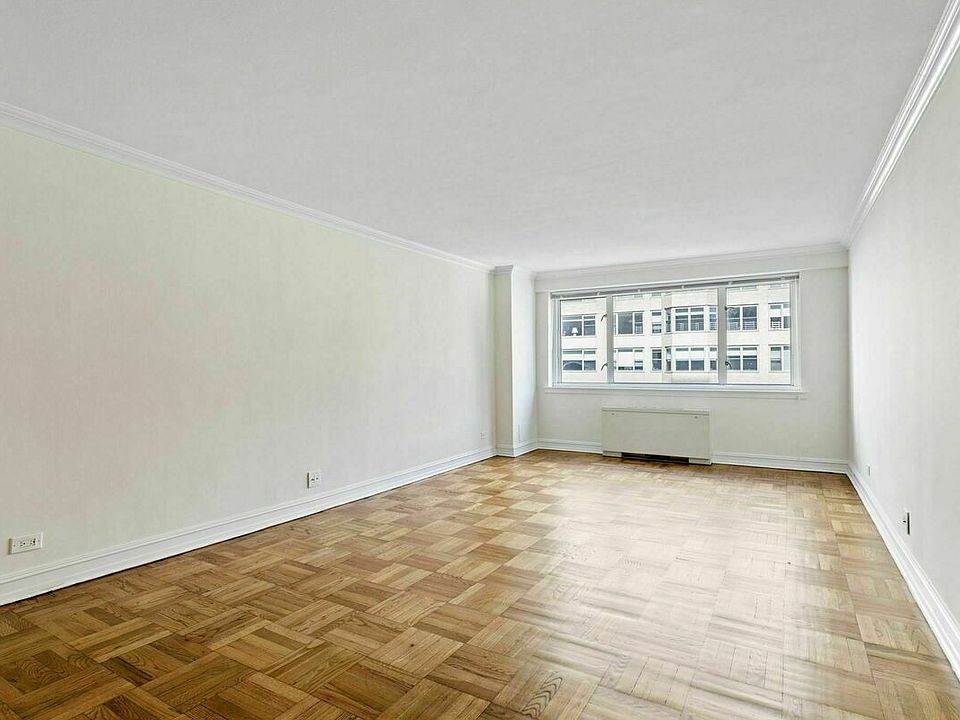 1st image of 200 E 71st St #D8