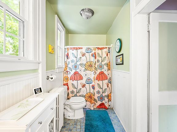 29th image of 1231 Oakwood St