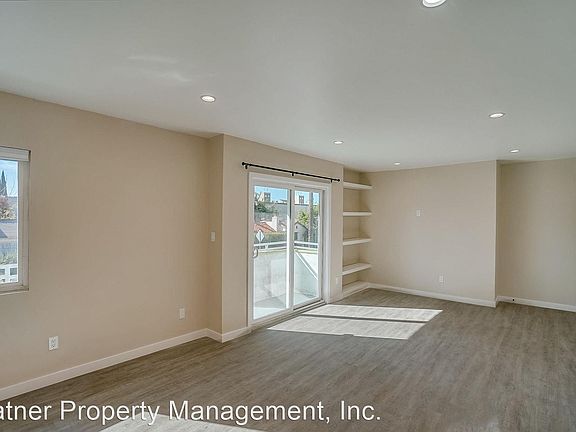 4th image of 7259 Willoughby Ave APT 10