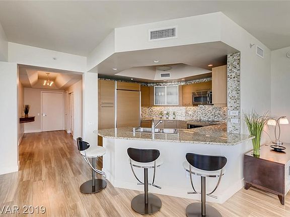 5th image of 322 Karen Ave Unit 1908