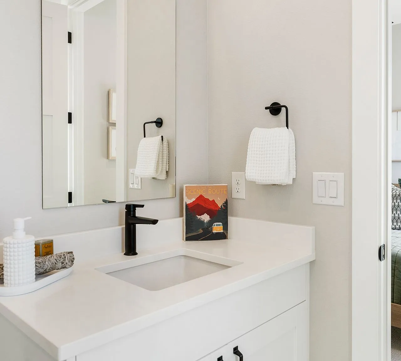 3 bed, 1969 sqft, $3,820 — Photo 4