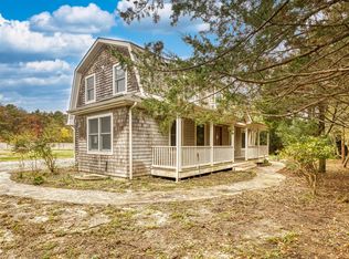 90 Old Country Rd, East Quogue, NY 11942