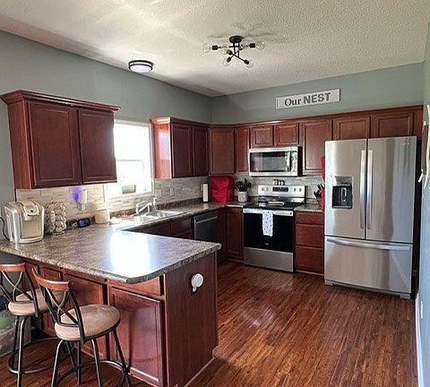3rd image of 5805 NW 103rd St