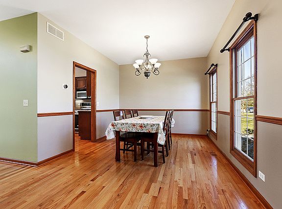 5th image of 22336 S Newcastle Ct