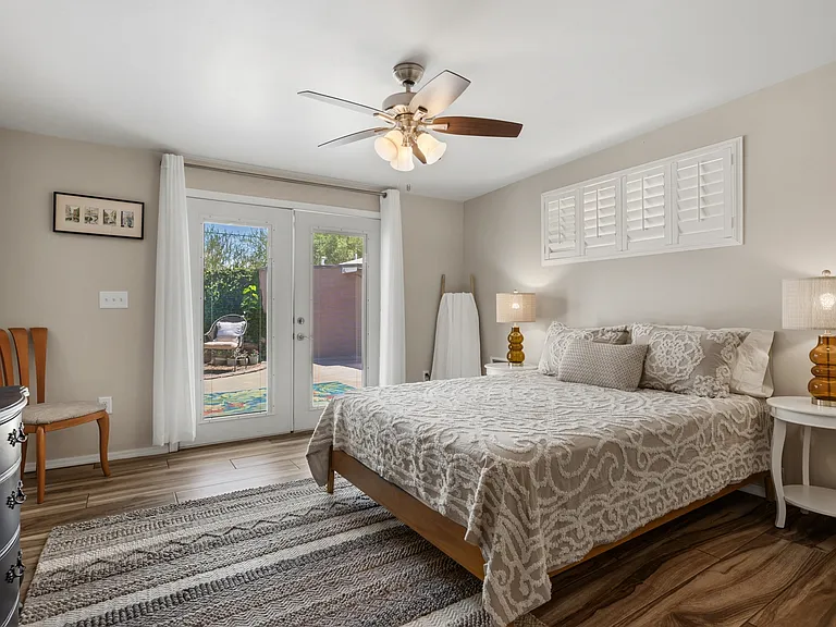 2626 E Hedrick Dr — Photo 31