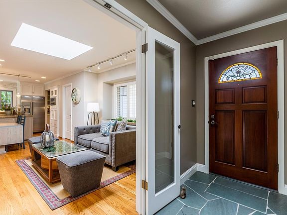 3rd image of 181 Gabarda Way