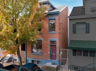 110 S 17th St, Pittsburgh, PA