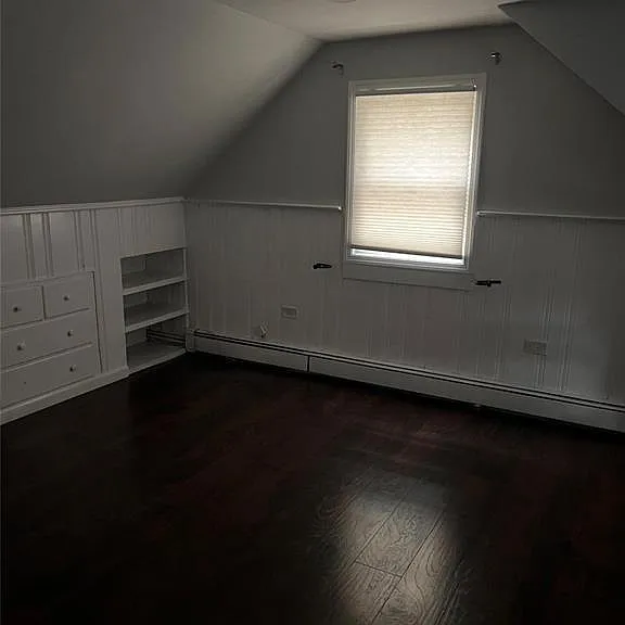 80 Ellen St — Photo 3