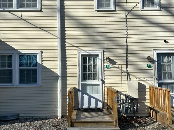 10 Carolina Drive #28, Montville, CT 06370