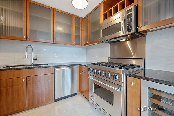 Sold by Remax Edge | media 14