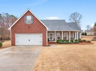 137 Central Heights Dr, Carrollton, GA 30116