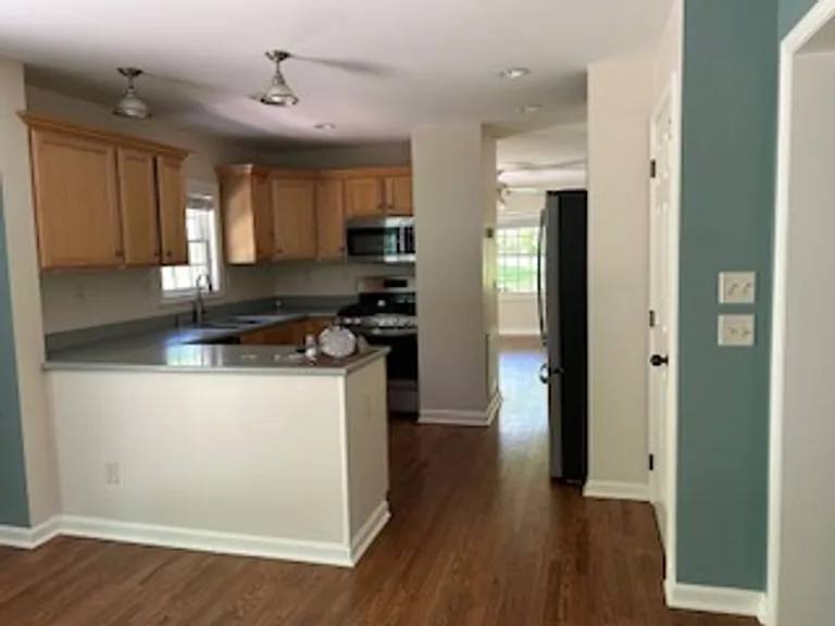71 Hotel Ln — Photo 3