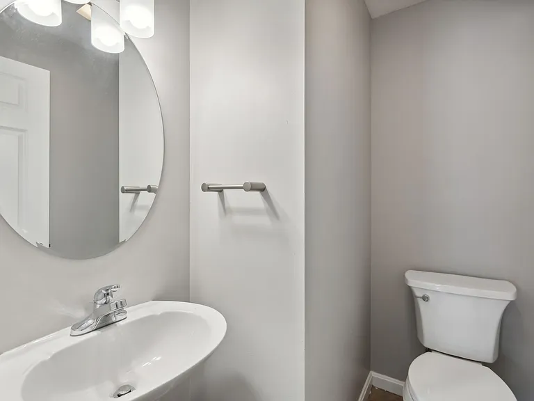 10 Rose Terrace Cir — Photo 1