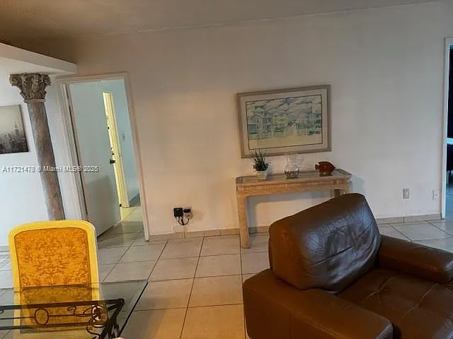 5401 Collins Ave #430 — Photo 25