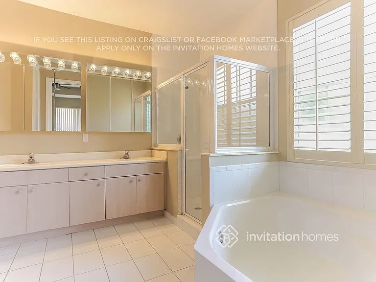9118 SW 161st Ter — Photo 16
