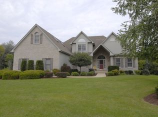 12 E Lexington Cir, Yorkville, IL 60560