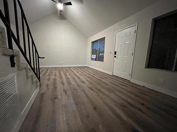 4th image of 3110 Castlewood Dr