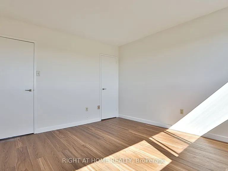 35 Sunny Glenway #302 — Photo 16