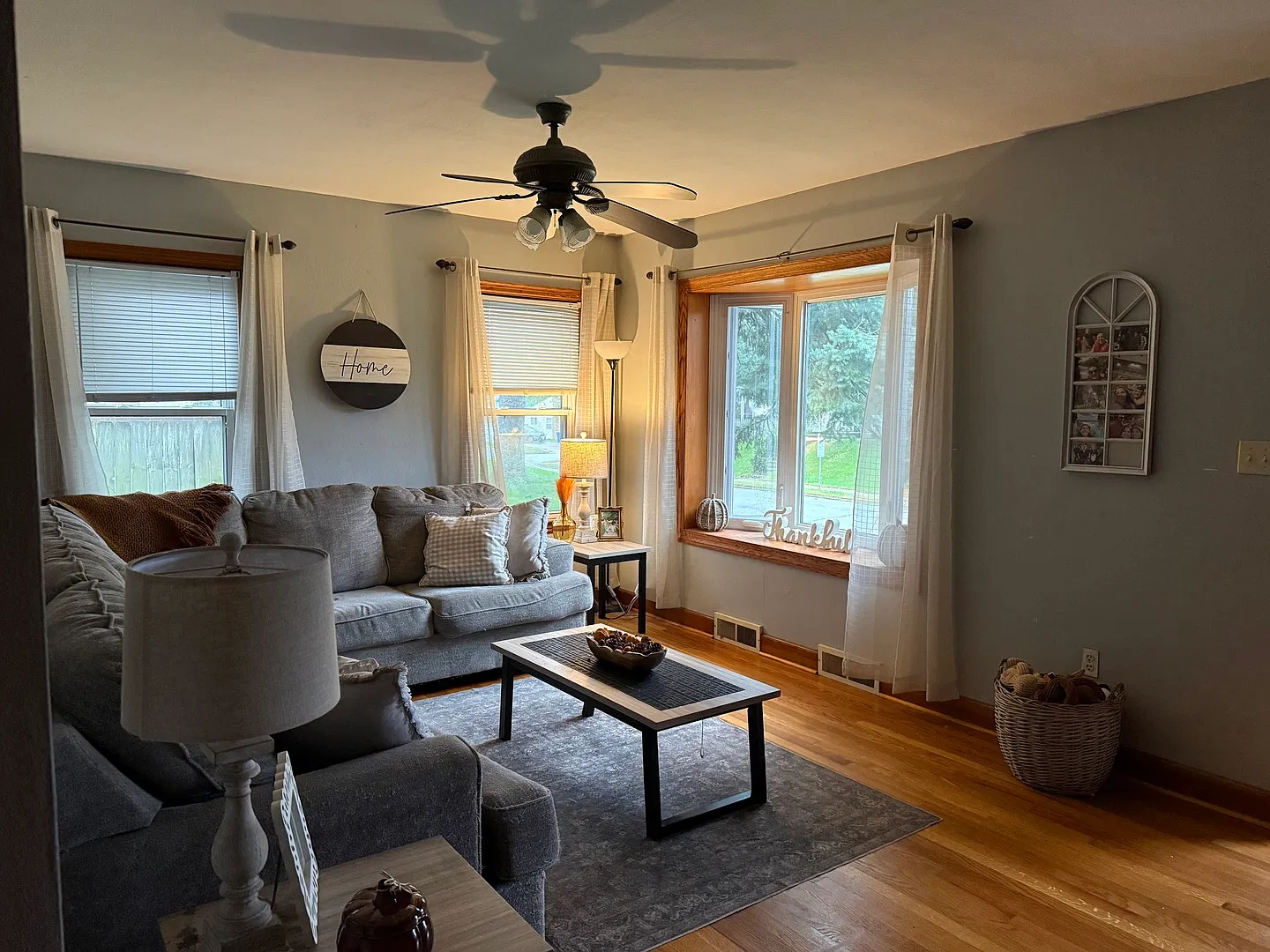 3 bed, 1.0 bath, 1246 sqft, $1,500 — Photo 2