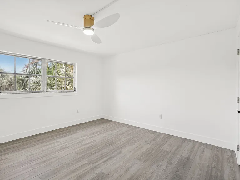 3704 Broadway #206 — Photo 11