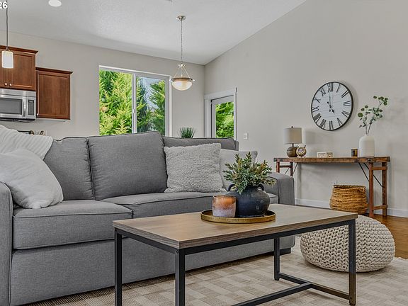 5th image of 7602 NE 61st Way