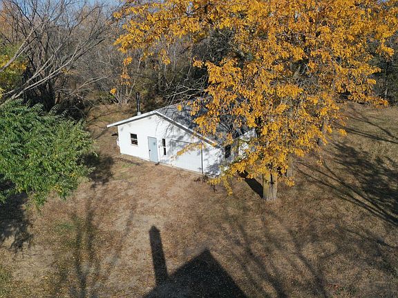 4th image of 25180 12th St NW