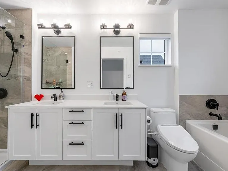 707 Robinson St #108 — Photo 4