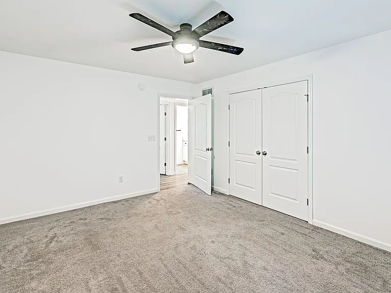 582 Railroad Ave — Photo 7