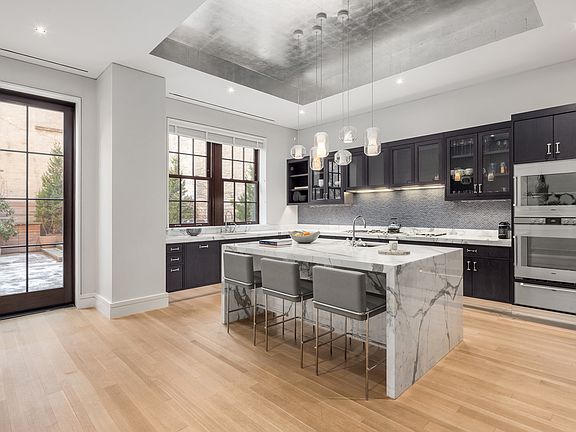 2nd image of 224 Mulberry St #2S