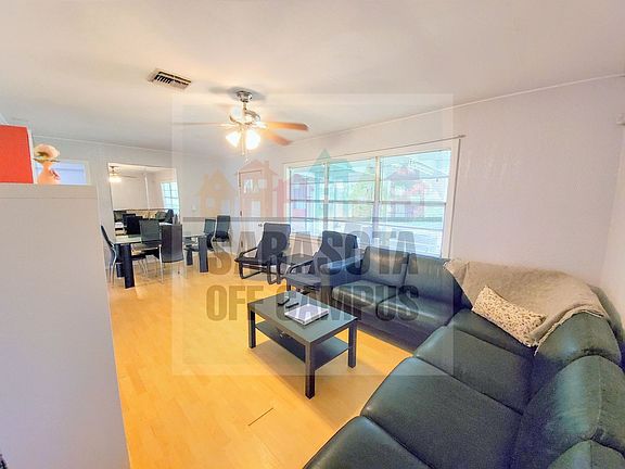 2nd image of 1386 38th St #88F717134