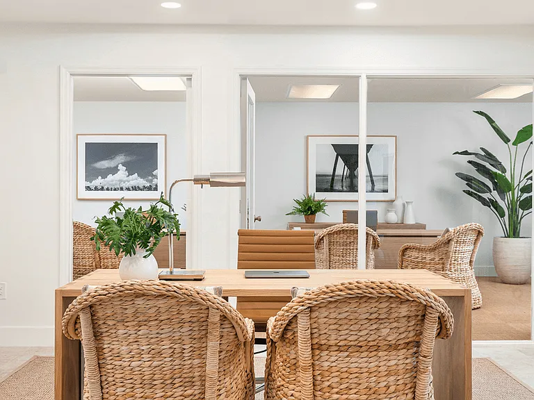 Coconut Palm Club Apartments — Photo 24