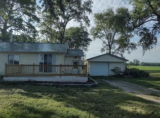 9516 Eldora Rd, Hudson, IA 50643