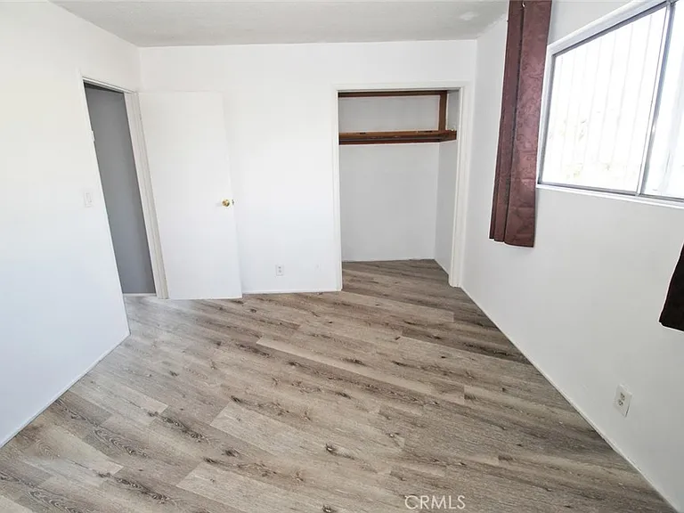 414 E 98th St #B — Photo 15