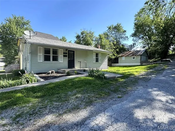 814 Walnut St, Hannibal, MO 63401